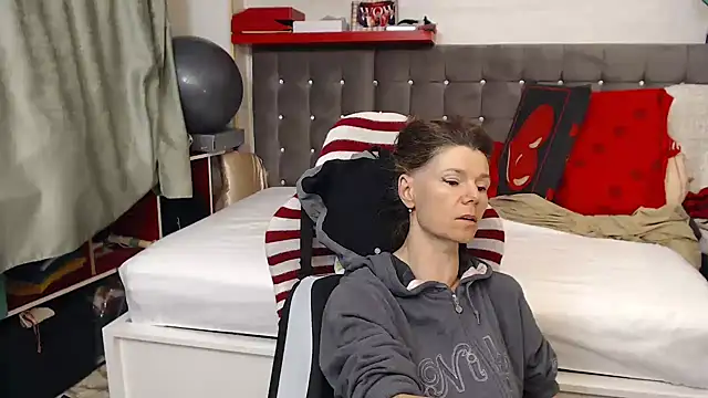 kellyterapy online show from May 2026 11:56:01 PM