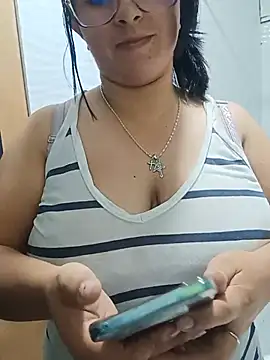  Angelinaandrade  online show from July 2026 01:20:01 AM