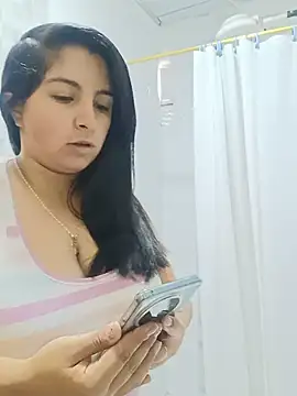  Angelinaandrade  online show from July 2026 01:03:02 PM