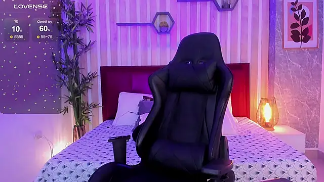 Snapshot of miah_connor chatting on December 2024 05:15:02 AM miah connor online show from December 2024 05:15:02 AM