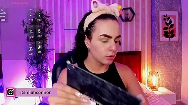 Snapshot of miah_connor chatting on November 2025 07:41:02 PM miah connor online show from November 2025 07:41:02 PM