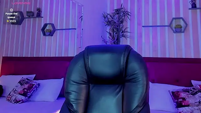 miah connor online show from March 2026 07:42:01 PM