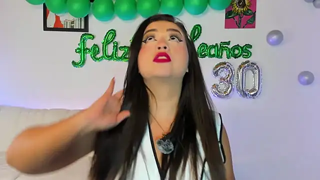 LiahDiaz online show from November 2025 08:52:02 PM