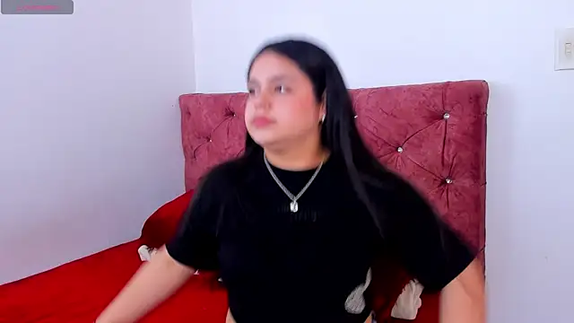 skyhotgirll online show from June 2026 05:35:02 PM