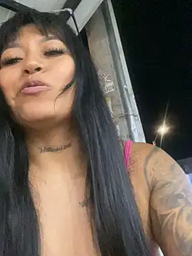 Snapshot of luisa16xxx chatting on December 2024 01:26:01 AM luisa16xxx online show from December 2024 01:26:01 AM