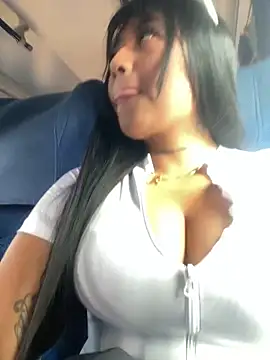 Snapshot of luisa16xxx chatting on December 2024 07:14:01 PM luisa16xxx online show from December 2024 07:14:01 PM