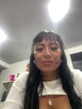 Snapshot of luisa16xxx chatting on December 2024 04:33:02 AM luisa16xxx online show from December 2024 04:33:02 AM