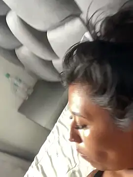 Snapshot of luisa16xxx chatting on March 2025 09:37:01 PM luisa16xxx online show from March 2025 09:37:01 PM