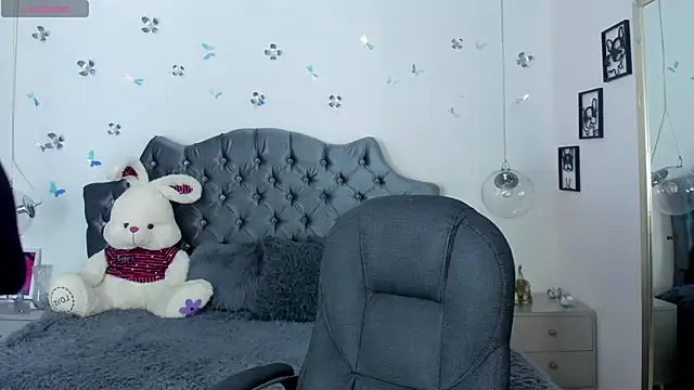  Antonnela  online show from March 2025 01:50:02 PM