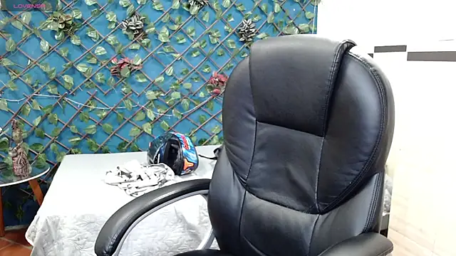 Waturox online show from September 2025 07:17:02 PM