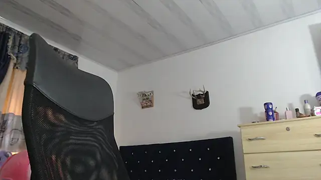 sweet cutetras22 online show from January 2025 03:24:01 PM