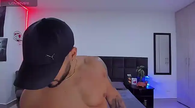 Alexander Martines online show from January 2025 11:51:01 PM