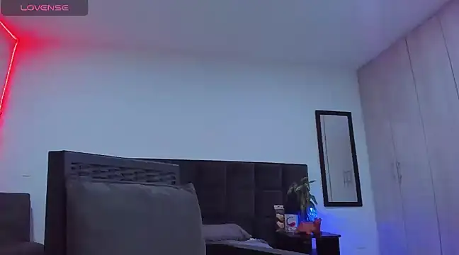 Alexander Martines online show from February 2025 03:54:01 AM