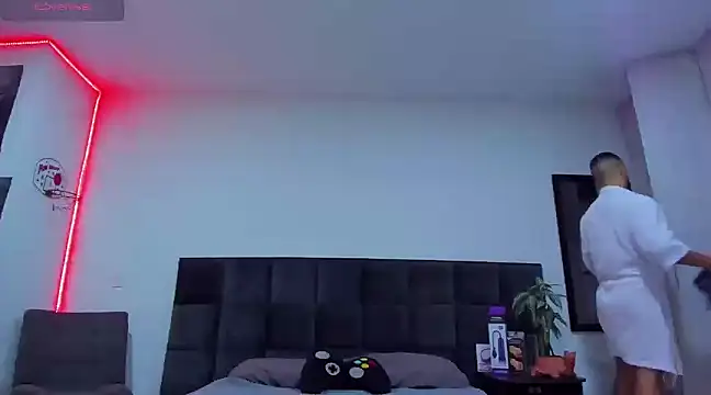 Alexander Martines online show from March 2025 04:24:02 AM