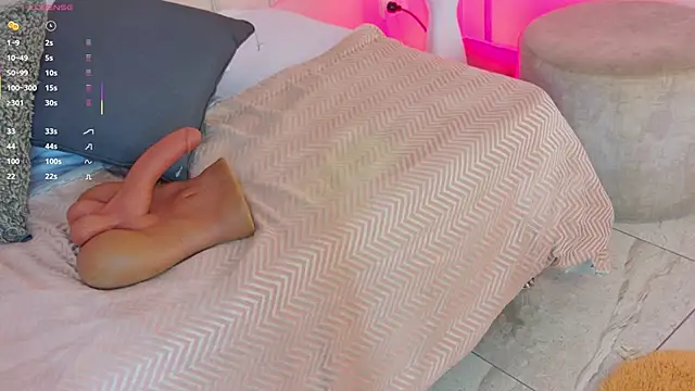 Mariapettit online show from October 2025 12:06:01 PM