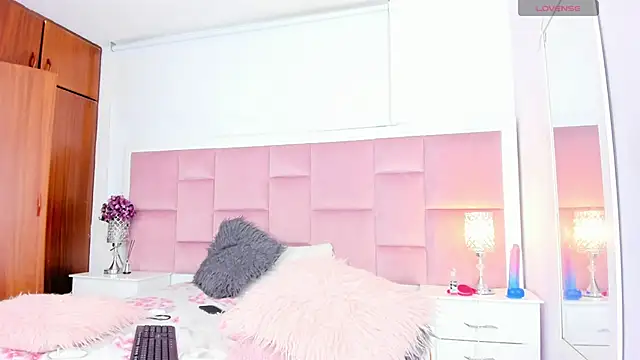 DaphneLloyd online show from December 2024 02:23:01 AM