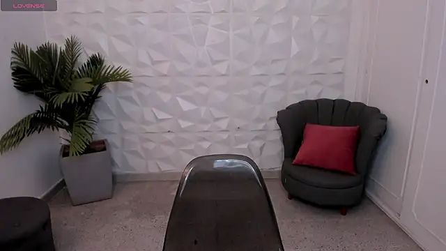 SaraaMills online show from January 2025 07:31:02 PM