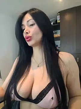 Snapshot of _monicab chatting on February 2026 02:40:01 AM monicab online show from February 2026 02:40:01 AM