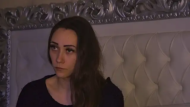 AliceMunro online show from April 2026 07:14:01 PM