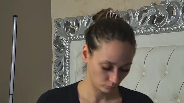 AliceMunro online show from April 2026 05:51:01 PM