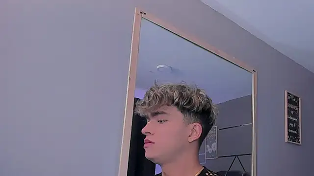 ANDRIUS 24 online show from January 2025 12:58:01 PM