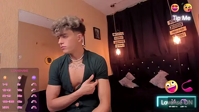 ANDRIUS 24 online show from March 2025 10:49:01 PM