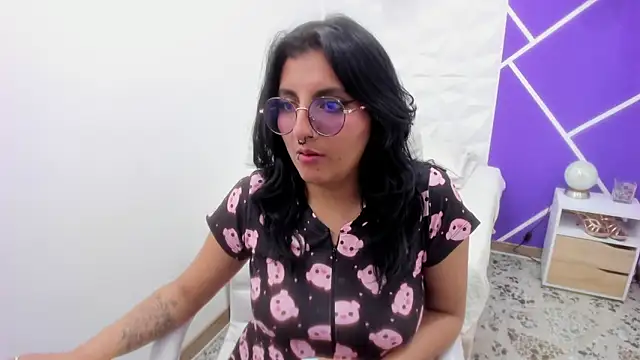 Alliccee online show from February 2025 10:30:01 PM