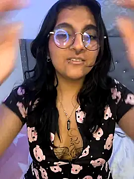 Alliccee online show from March 2025 11:16:02 PM