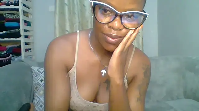 Petite 254 online show from April 2026 12:23:01 AM