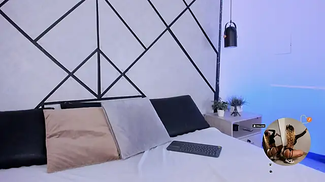 Natasha Smith09 online show from March 2025 10:47:01 PM