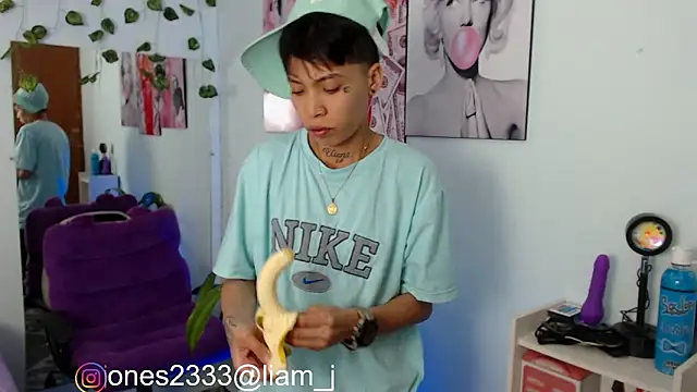 Jonesliam23 online show from January 2025 08:28:01 PM