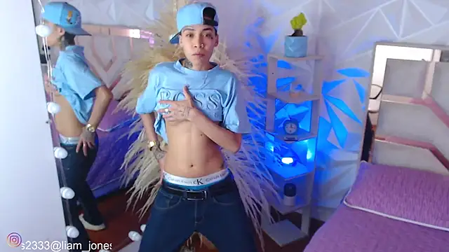 Jonesliam23 online show from September 2025 07:27:01 PM