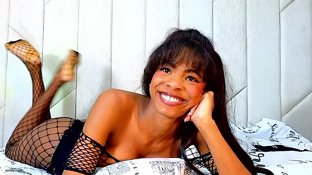 adaraSmiith online show from December 2024 05:53:02 PM