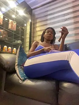 adaraSmiith online show from December 2024 11:17:01 AM