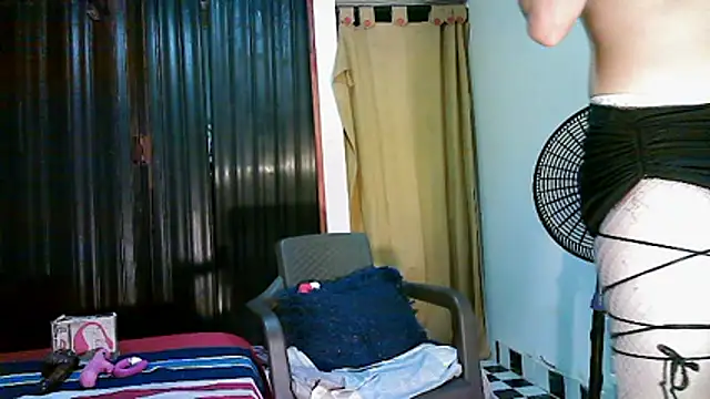 Snapshot of kimmiemm chatting on February 2026 03:03:02 AM kimmiemm online show from February 2026 03:03:02 AM