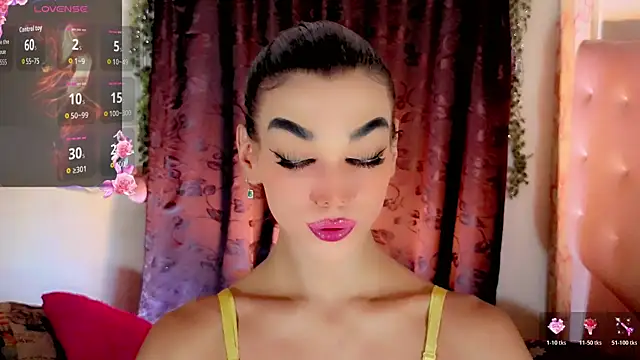 Snapshot of the-horus-girl chatting on July 2026 05:45:02 AM the-horus-girl online show from July 2026 05:45:02 AM