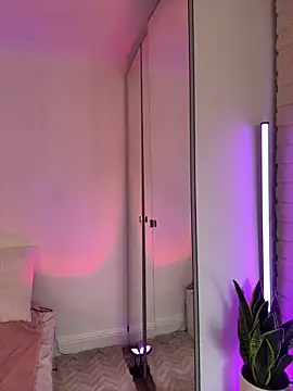 Vanesskaa online show from April 2026 12:43:01 PM