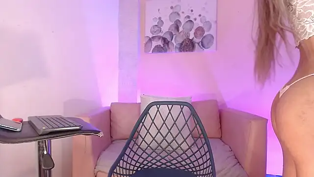 LittleButterfly19 online show from January 2025 04:37:01 AM