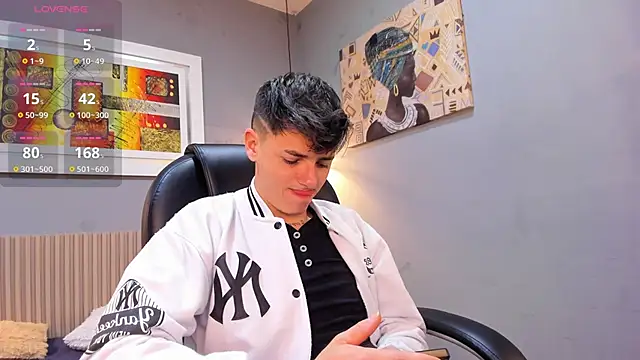 Snapshot of tossetrech chatting on February 2026 03:27:01 AM tossetrech online show from February 2026 03:27:01 AM