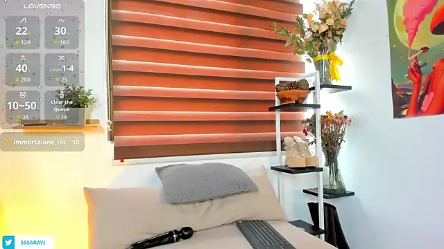 Snapshot of Saraycum chatting on November 2025 05:40:02 PM Saraycum online show from November 2025 05:40:02 PM