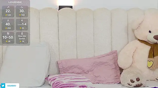 Snapshot of Saraycum chatting on November 2025 08:19:02 PM Saraycum online show from November 2025 08:19:02 PM