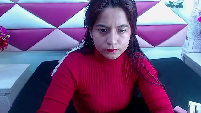 MariaClay online show from February 2025 12:05:02 PM