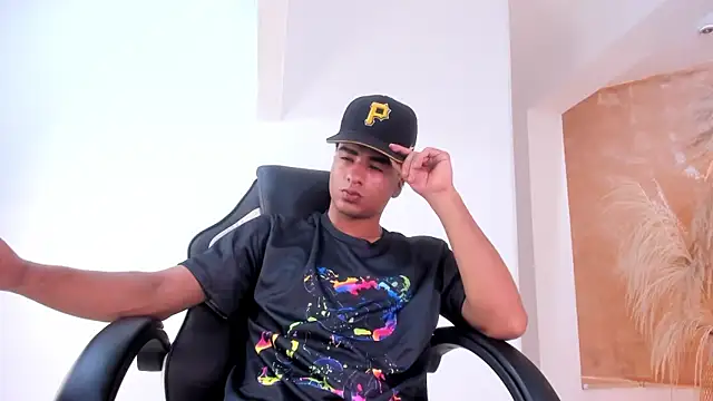 ANGEL NICOLAS online show from December 2024 02:49:02 AM