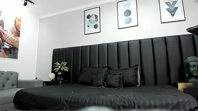 ANGEL NICOLAS online show from January 2025 08:25:02 PM