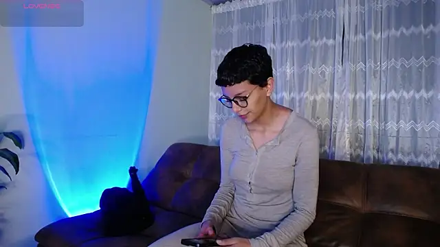 Snapshot of peyton_golden1 chatting on March 2025 01:21:02 AM peyton golden1 online show from March 2025 01:21:02 AM