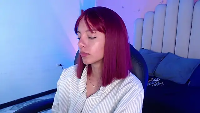 Snapshot of peyton_golden1 chatting on October 2025 03:37:02 AM peyton golden1 online show from October 2025 03:37:02 AM