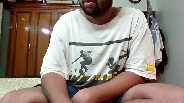 whoreboi98 online show from December 2024 08:23:02 PM