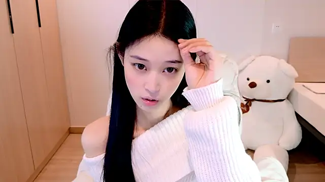 Xueb J online show from November 2025 04:18:02 PM