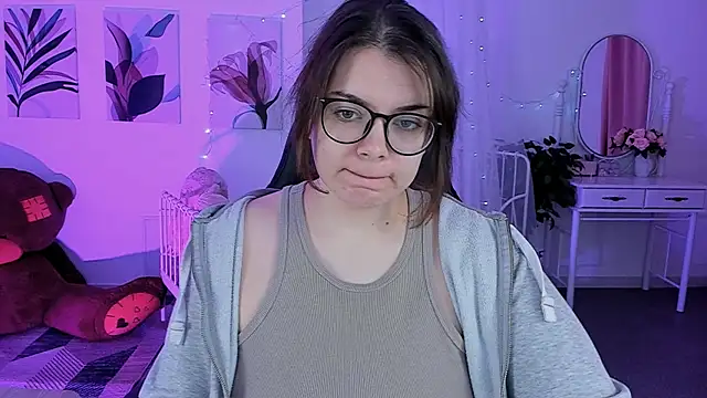 KeytSilvas online show from December 2024 02:43:02 AM