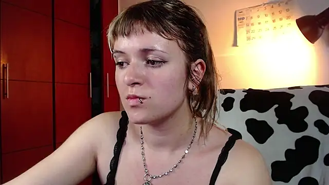 NEXT DOOR GIRL  online show from September 2025 10:35:02 PM